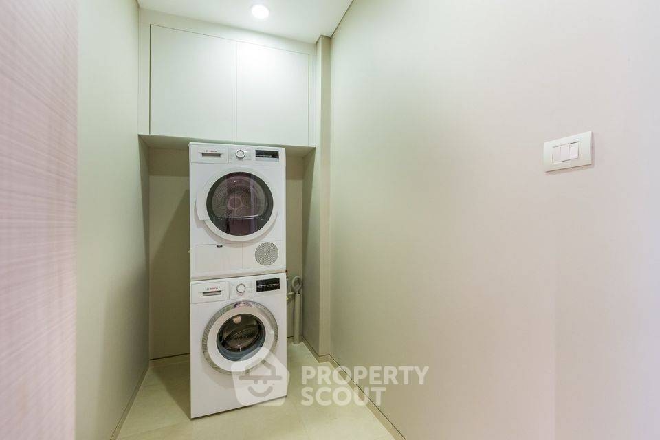picture 2-BR Condo at Baan Sindhorn near BTS Ratchadamri (ID 1314300) - 17/20