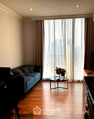 Condos for rent : High-Floor 2-BR 56 Sqm Park Origin Phrom Phong, BTS Phrom Phong (ID 2652192)