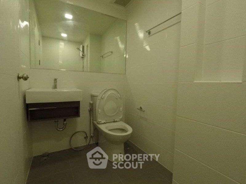 picture 2-BR Condo at Esta Bliss Ramintra in Min Buri (ID 7962) - 9/9