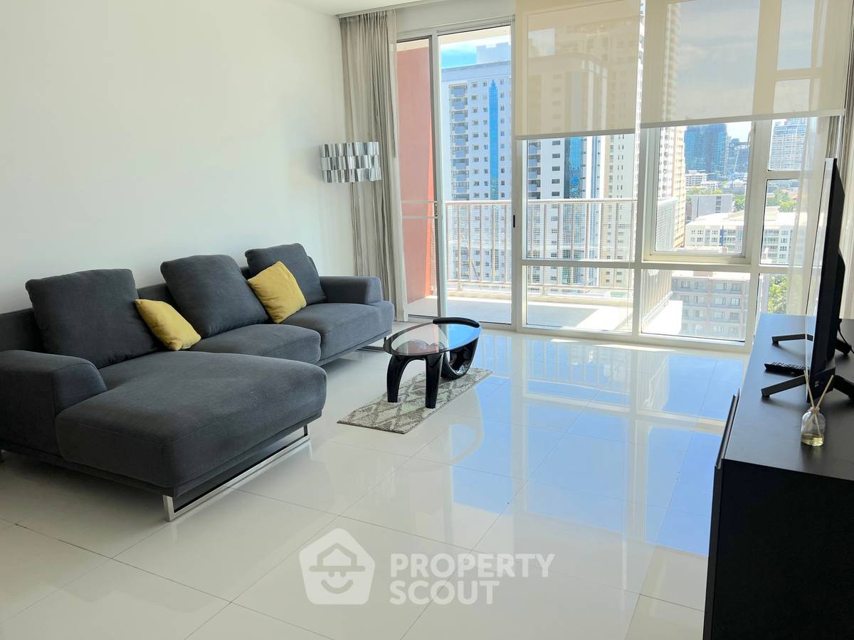 picture 2-BR Condo at Fullerton Sukhumvit near BTS Ekkamai (ID 1917451) - 9/10