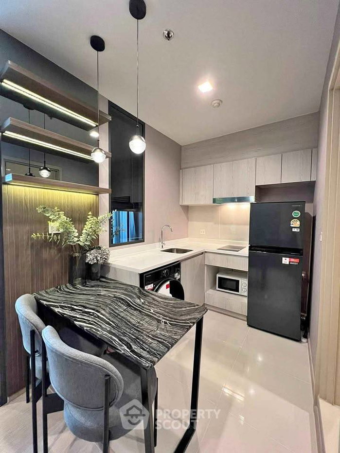 picture 1-BR Condo at Life One Wireless near BTS Phloen Chit (ID 2665866) - 1/5