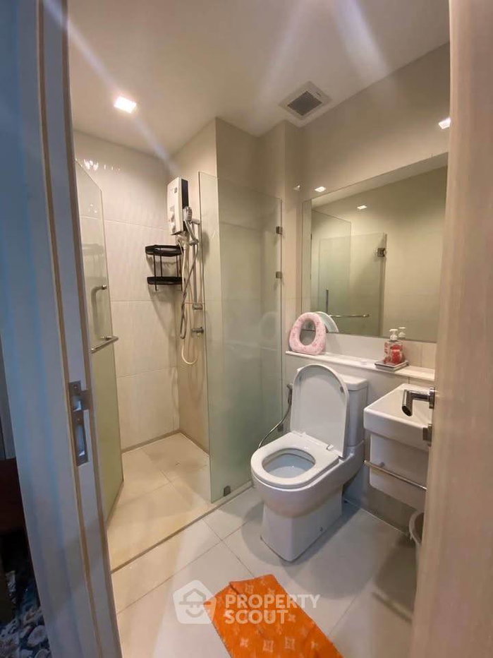 picture Studio Condo at Life One Wireless near BTS Phloen Chit (ID 2529417) - 11/28