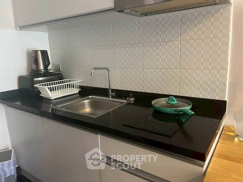 picture 1-BR Condo at DVieng Santitham in Chang Phueak (ID 2958065) - 2/9