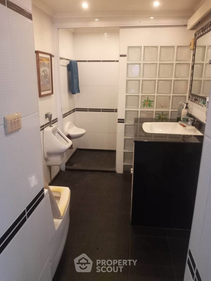รูป คอนโดขาย 2 ห้องนอน 117 ตร.ม. โกลเด้น พัทยา คอนโดมิเนียม (นาเกลือ) (ID 1235793) - รูปที่ 3/14
