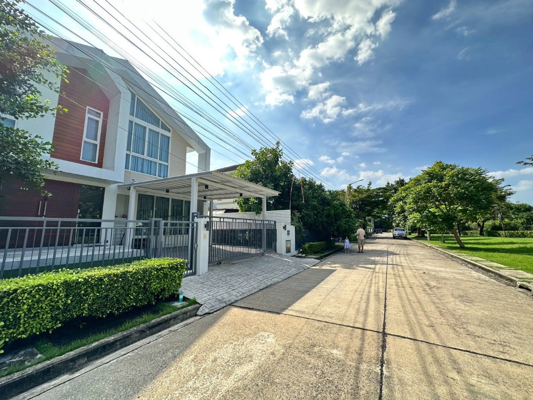 รูป 🔥ขาย บ้านเดี่ยวหลังใหญ่ Mantana Pinklao-Rama 5 มัณฑนา ปิ่นเกล้า-พระราม 5 แปลงสวยไม่มีบ้านด้านหน้า 🌳 ได้ความเป็นส่วนตัวสูง ตรงข้ามโรงเรียนเด่นหล้า - รูปที่ 2/8