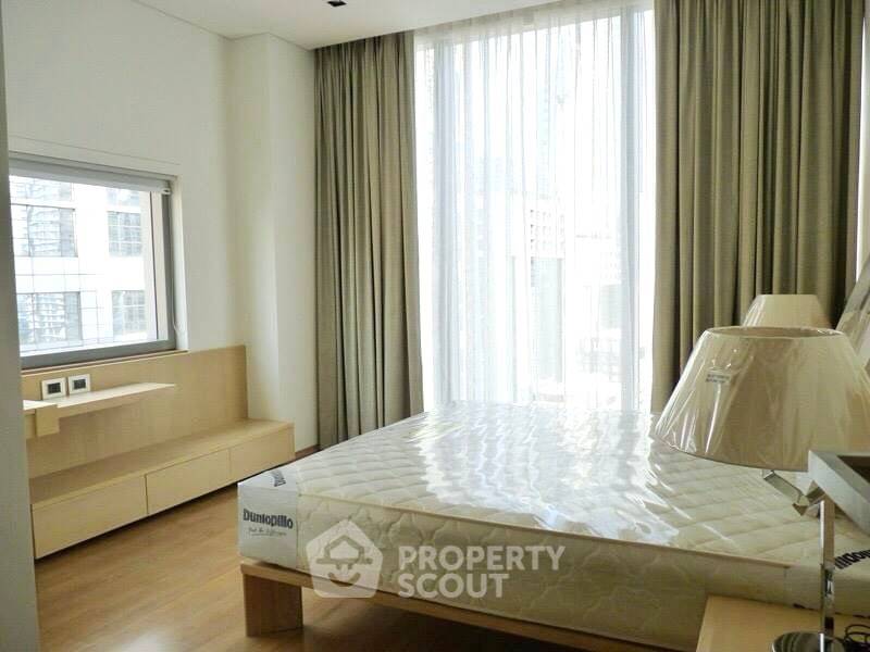 รูป คอนโด 2-ห้องนอน ที่ ศาลาแดง เรสซิเด้นซ์ คอนโดมิเนียม ใกล้ MRT สีลม (ID 2070123) - รูปที่ 4/5