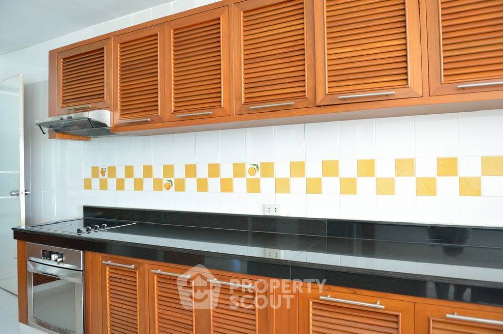 picture 2-BR Condo at Rama Harbour View Condominium in Surasak (ID 1437812) - 14/17