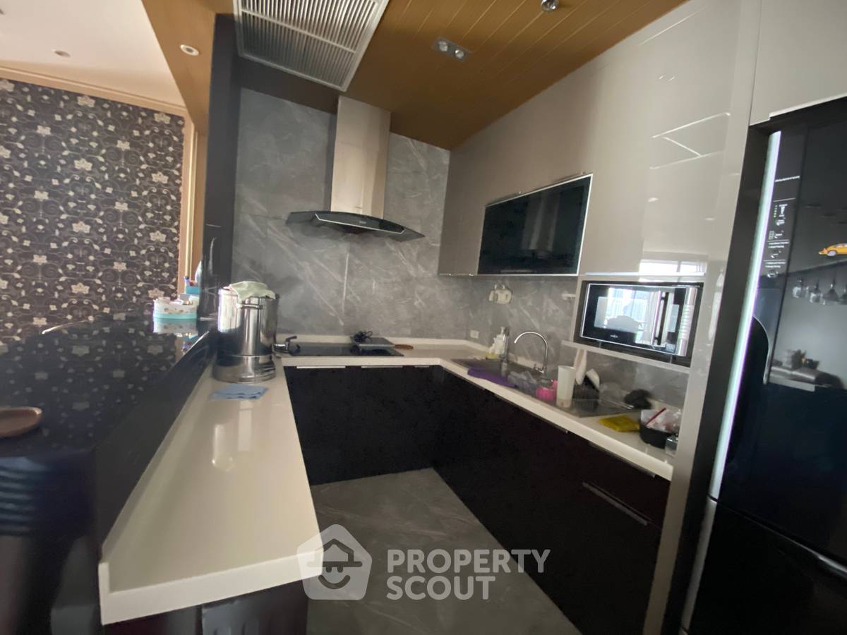 picture 2-BR Condo at Chatrium Riverside Condominium near BTS Saphan Taksin (ID 590938) - 19/19