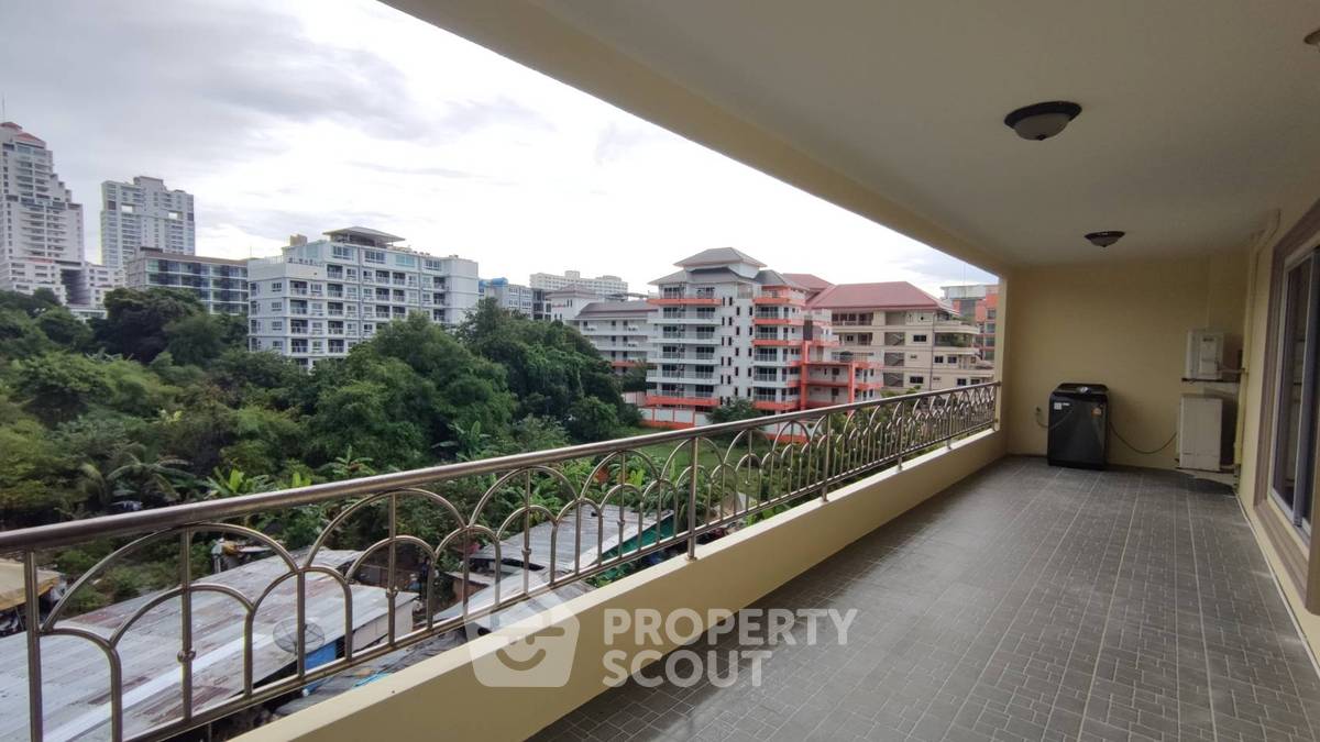 picture 3-BR Condo at Nordic Park Hill close to Phratamnak (ID 1798402) - 19/19