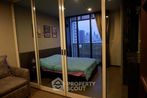 Well-Priced 1-BR Condo In A Space Asoke-Ratchada, Near MRT Phra Ram 9 (ID 596906)