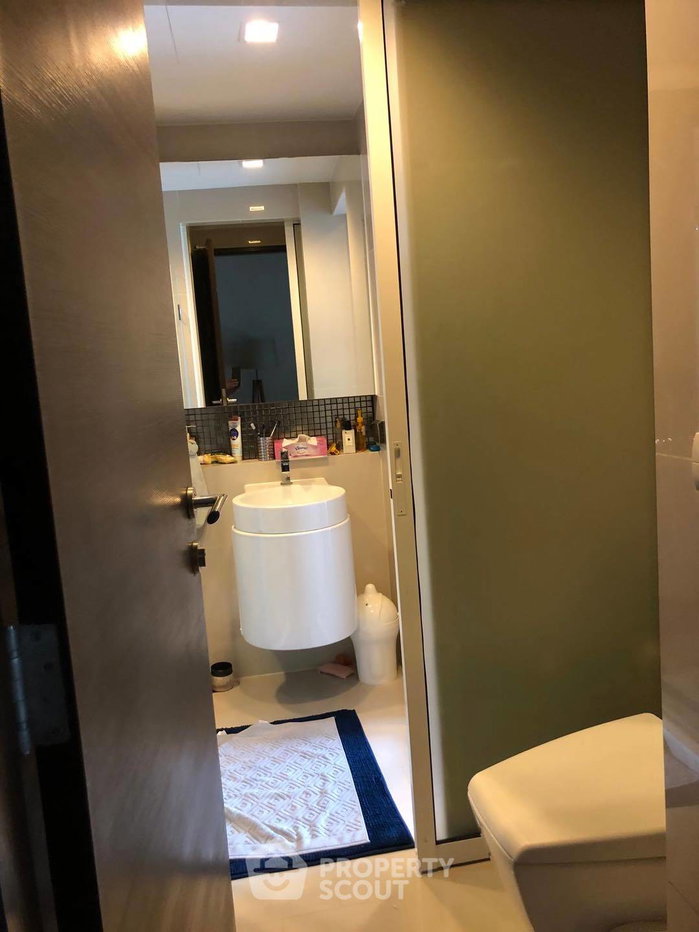 รูป คอนโด 1-ห้องนอน ที่ ริธึ่ม สาทร ใกล้ BTS สะพานตากสิน (ID 2225315) - รูปที่ 9/15