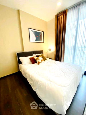 Condos for sale : Well-Priced 1-BR Condo, Oka Haus Sukhumvit 36, 30th Floor Near BTS Thong Lor (ID 2429347)