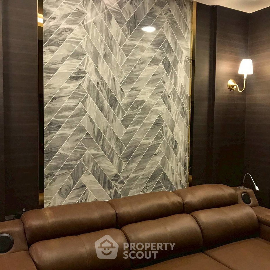 picture 2-BR Condo at Noble Ploenchit near BTS Phloen Chit (ID 2507030) - 2/6