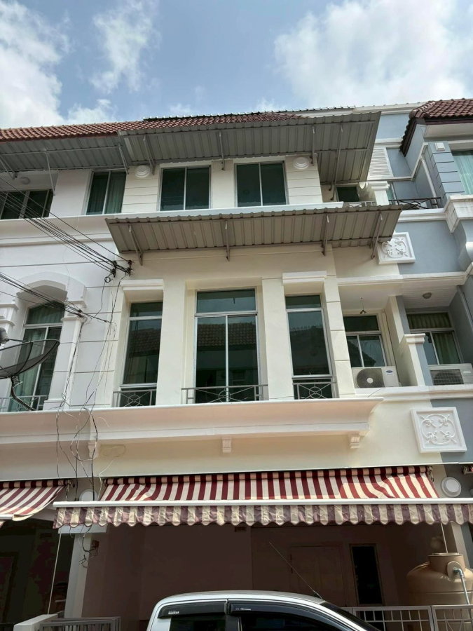 รูป เช่า ทาวน์โฮม 3 ชั้น บ้านกลางเมือง บริติชทาวน์ ศรีนครินทร์ ใกล้ MRT ศรีลาซาล 500 ม. - รูปที่ 9/18