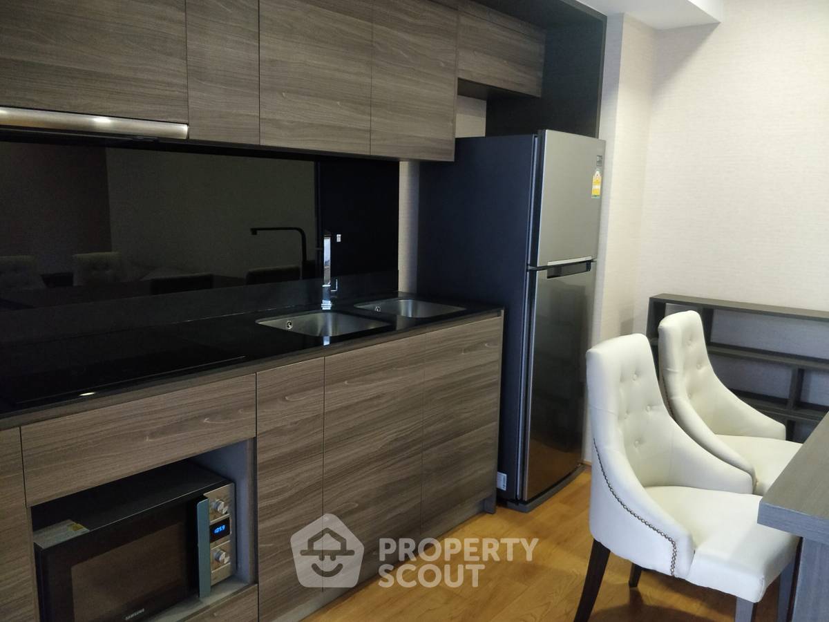 picture 2-BR Condo at Klass Langsuan near BTS Chit Lom (ID 514160) - 4/11