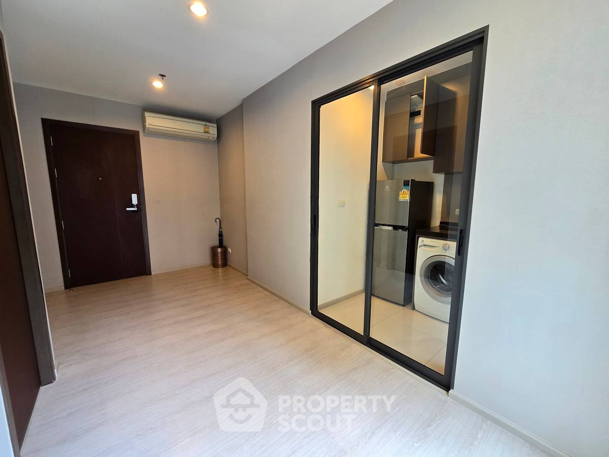 picture 1-BR Condo at Rhythm Asoke near MRT Phra Ram 9 (ID 2738964) - 4/15