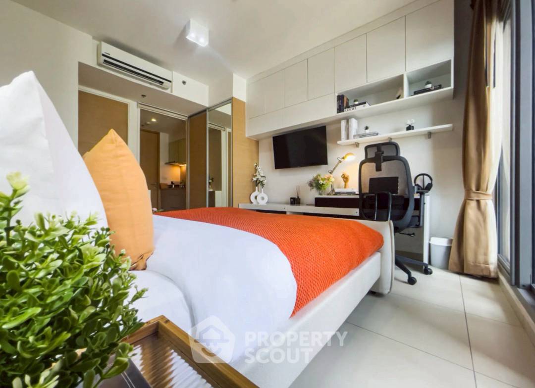 picture Studio Condo at The Lofts Ekkamai near BTS Ekkamai (ID 2365416) - 2/16