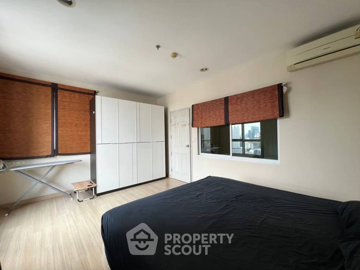 รูป คอนโด 1 ห้องนอน 48 ตร.ม. ที่ Life @ Sathorn 10 ใกล้ BTS เซนต์หลุยส์ 100 ม. (ID 1361570) - รูปที่ 12/19