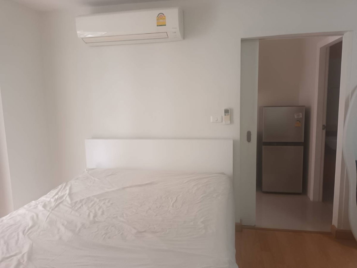 picture Condo right next to BTS On Nut station, only 400 meters away!!! - 2/10