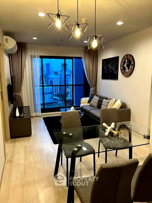Condos for rent : 2-BR Condo at Life One Wireless near BTS Phloen Chit (ID 2720918)