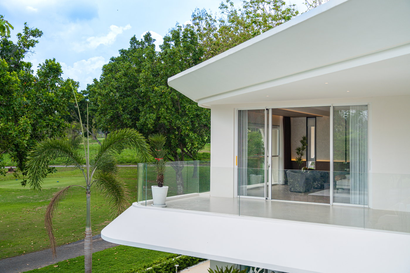รูป Luxury Golf Course Pool Villa for Sale Huay Yai East Pattaya - รูปที่ 25/27