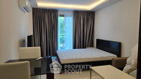 คอนโด 1 ห้องนอน ขาย Club Royal Condominiums ใกล้ Sanctuary Of Truth (ID 2099076)