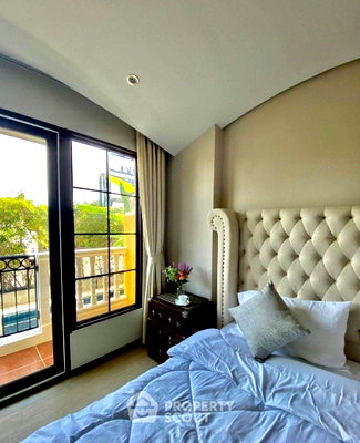 Condos for sale : Well-Priced 1-BR 26 Sqm Venetian Signature Condo Resort Pattaya (ID 2152707)