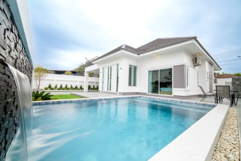 Pool House for Sale Nong Pla Lai Pattaya Fully Furnished