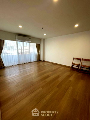 ขายคอนโด : คอนโด 1-ห้องนอน ที่ ดิ เอ็กซ์คิวทีฟ รีเจนท์ ใน ช่องนนทรี (ID 2813109)