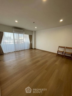1-BR Condo at The Executive Regent in Chong Nonsi (ID 2813109)