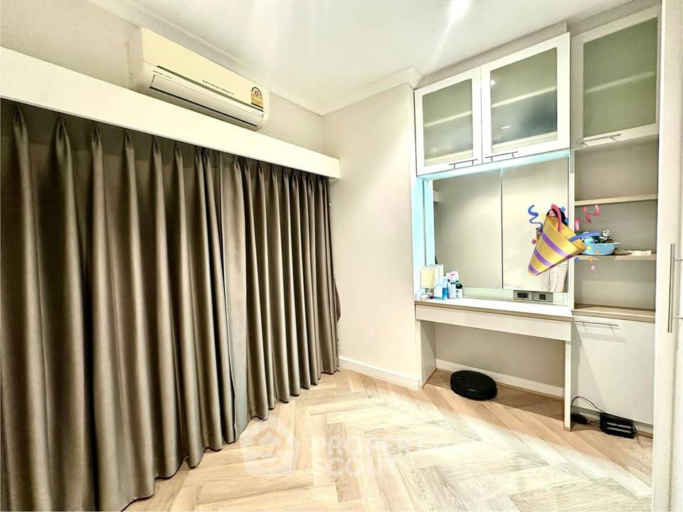 picture 2-BR Condo at Grand Park View Asoke near MRT Sukhumvit (ID 2325475) - 6/20