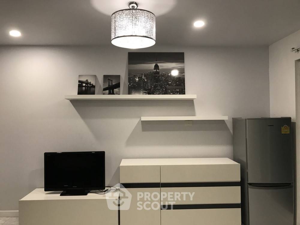 picture 1-BR Condo at 39 Suites near BTS Phrom Phong (ID 372245) - 4/4