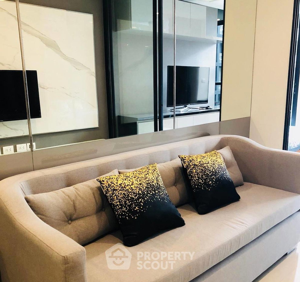 picture 1-BR Condo at Noble Ploenchit near BTS Phloen Chit (ID 2713040) - 6/13
