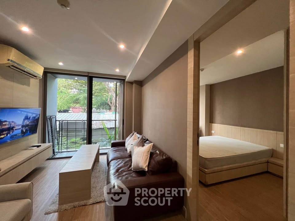 picture 1-BR 38 Sqm At Klass Silom, 200m to BTS Chong Nonsi (ID 2799593) - 5/18
