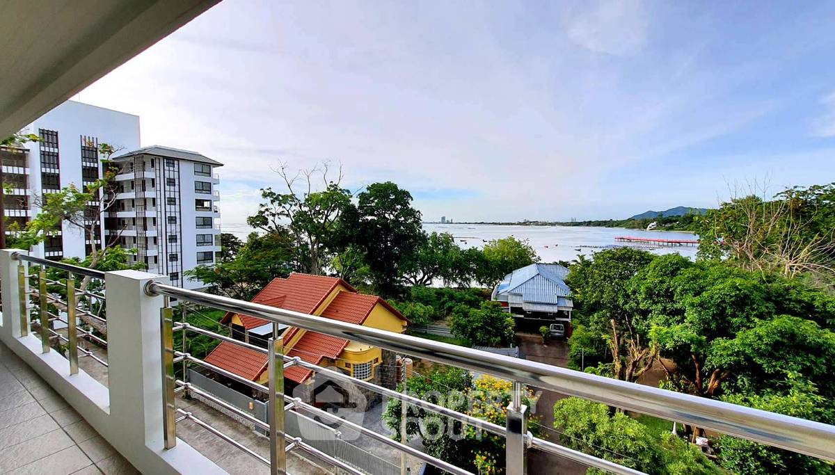 picture Pet-Friendly 2-BR Condo For Sale, Golden Coast 2, Chon Buri (ID 2091516) - 4/7