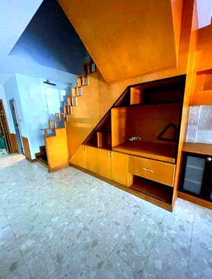 Townhouses for rent Bangkok : [VR0319] 🔥 Rent 30,000 THB/m | Sale 6.5 MB | Baan Klang Muang Rama 9 Soi 43 | 3-Story Townhouse Facing Park | 500m to The Nine 🔥