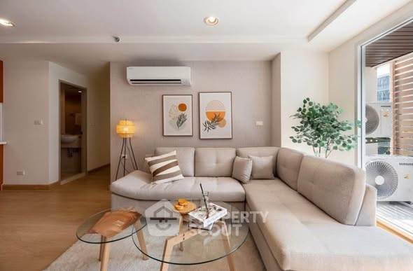 picture 3-BR Condo at Resorta Yen-Akat near MRT Khlong Toei (ID 2810120) - 2/12