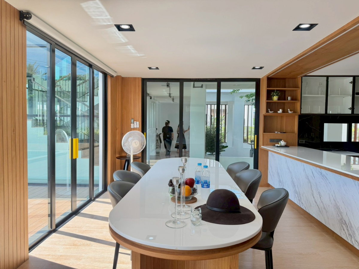 รูป 🌳🏠 ขายบ้านเดี่ยวหรูสไตล์ Modern Tropical พร้อมสวนกว้างและสระว่ายน้ำส่วนตัว - รูปที่ 29/42