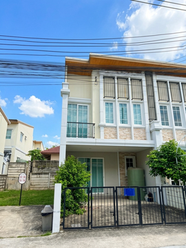 Townhouse for Sale East Pattaya Modern Family Home