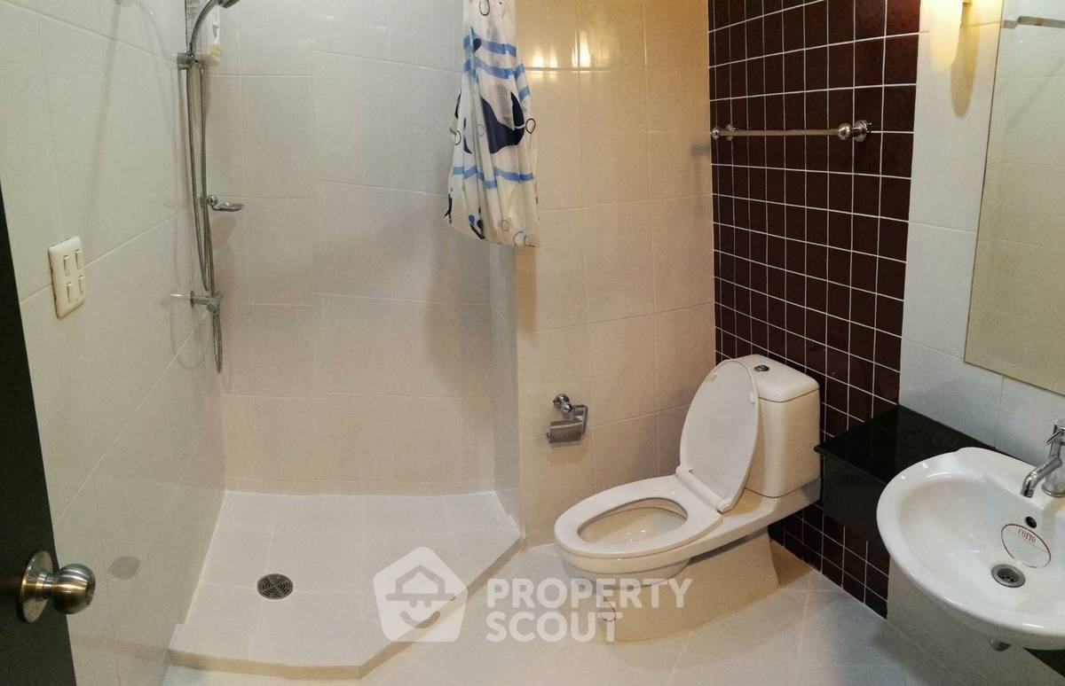 picture 2-BR Condo at Citi Smart Sukhumvit 18 near BTS Asok (ID 2084001) - 6/6