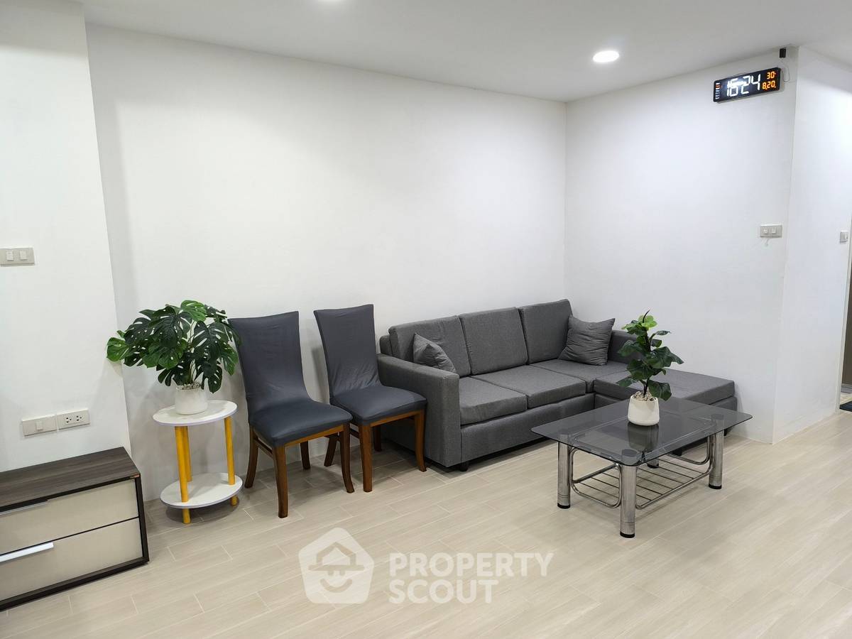 picture 1-BR Condo at Master View Executive Place Condominium near BTS Krung Thon Buri (ID 1813123) - 1/13
