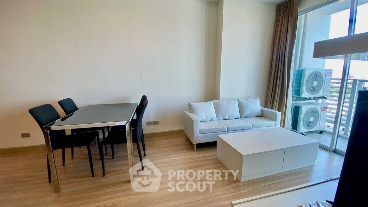 picture 1-BR Condo at Sky Walk Residences near BTS Phra Khanong (ID 1941918) - 2/9