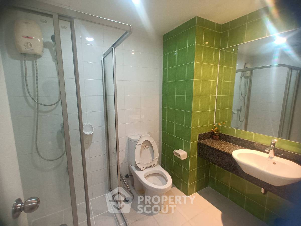 picture Studio Condo at The Link Sukhumvit 50 near BTS On Nut (ID 2952621) - 9/17