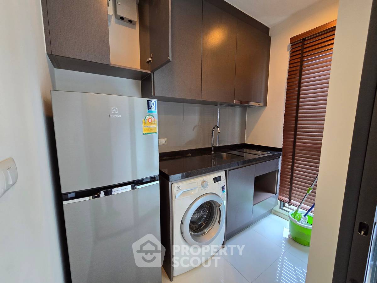 picture 1-BR Condo at Rhythm Asoke near MRT Phra Ram 9 (ID 2738964) - 7/15