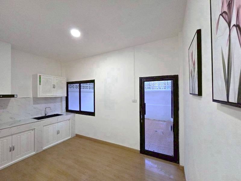 รูป Townhome for Rent in Central Pattaya Fully Furnished - รูปที่ 4/8