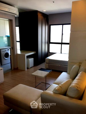 Condos for rent : 1-BR Condo at Urbano Absolute near BTS Krung Thon Buri (ID 300101)