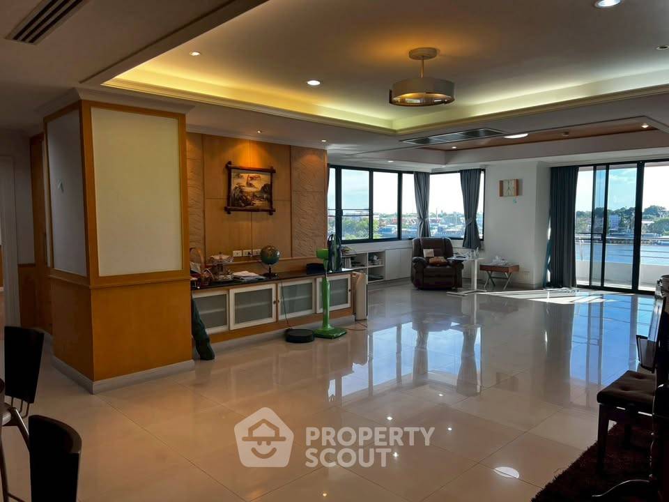 picture 3-BR Condo at Riverine Place in Suan Yai (ID 2957219) - 5/11