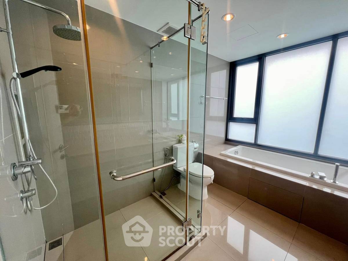 รูป คอนโด 2-ห้องนอน ที่ ริทึ่ม สุขุมวิท42 ใกล้ BTS เอกมัย (ID 2074083) - รูปที่ 9/14