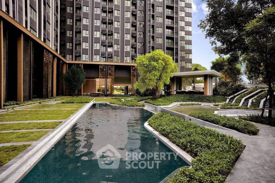 picture Studio Condo at Life One Wireless near BTS Phloen Chit (ID 2529417) - 13/28