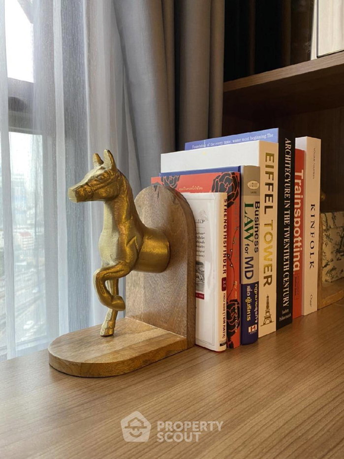 picture High-Floor 1-BR Condo, Life One Wireless, 18th Floor Near BTS Phloen Chit (ID 403224) - 8/18